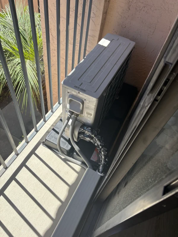 Hessaire 12k outdoor unit.